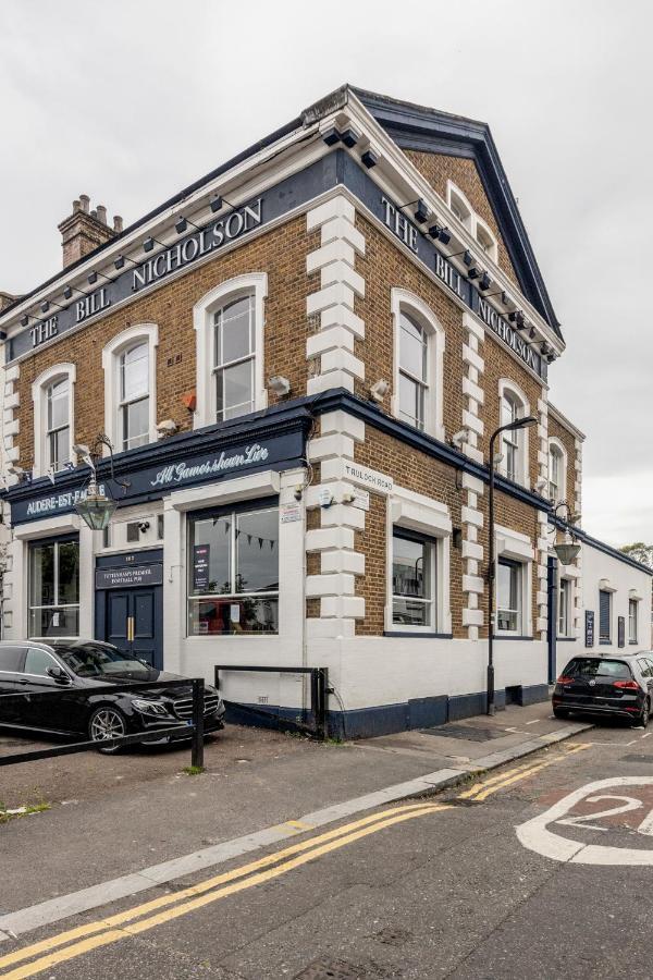 Hotel The Bill Nicholson Pub Londres Exterior foto